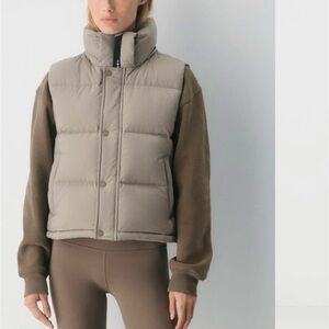 Aritzia Super Puff Vest
